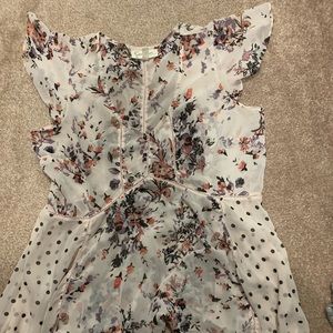 Jessica Simpson Maternity size large flowy top